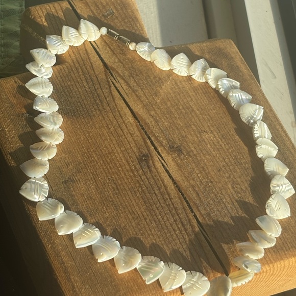 Elegant White Shell Fish Necklace - Picture 5 of 5